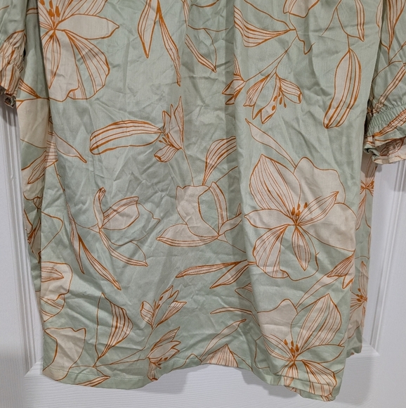 Ava & Viv Green and Orange Floral Short Sleeve Blouse in Size 1X - Picture 7 of 11